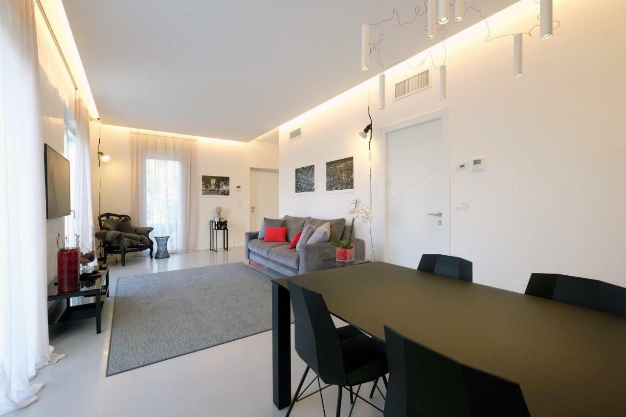 Villa Il Bacio Del Sole เวโรนา ภายนอก รูปภาพ
